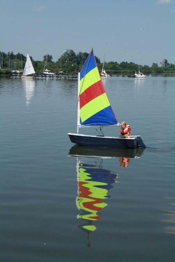 Haus Am See Lembruch Buitenkant foto
